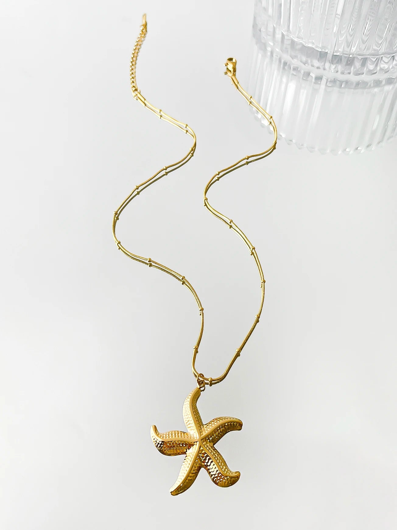 Minimalist Starfish & Conch Pendant Necklace