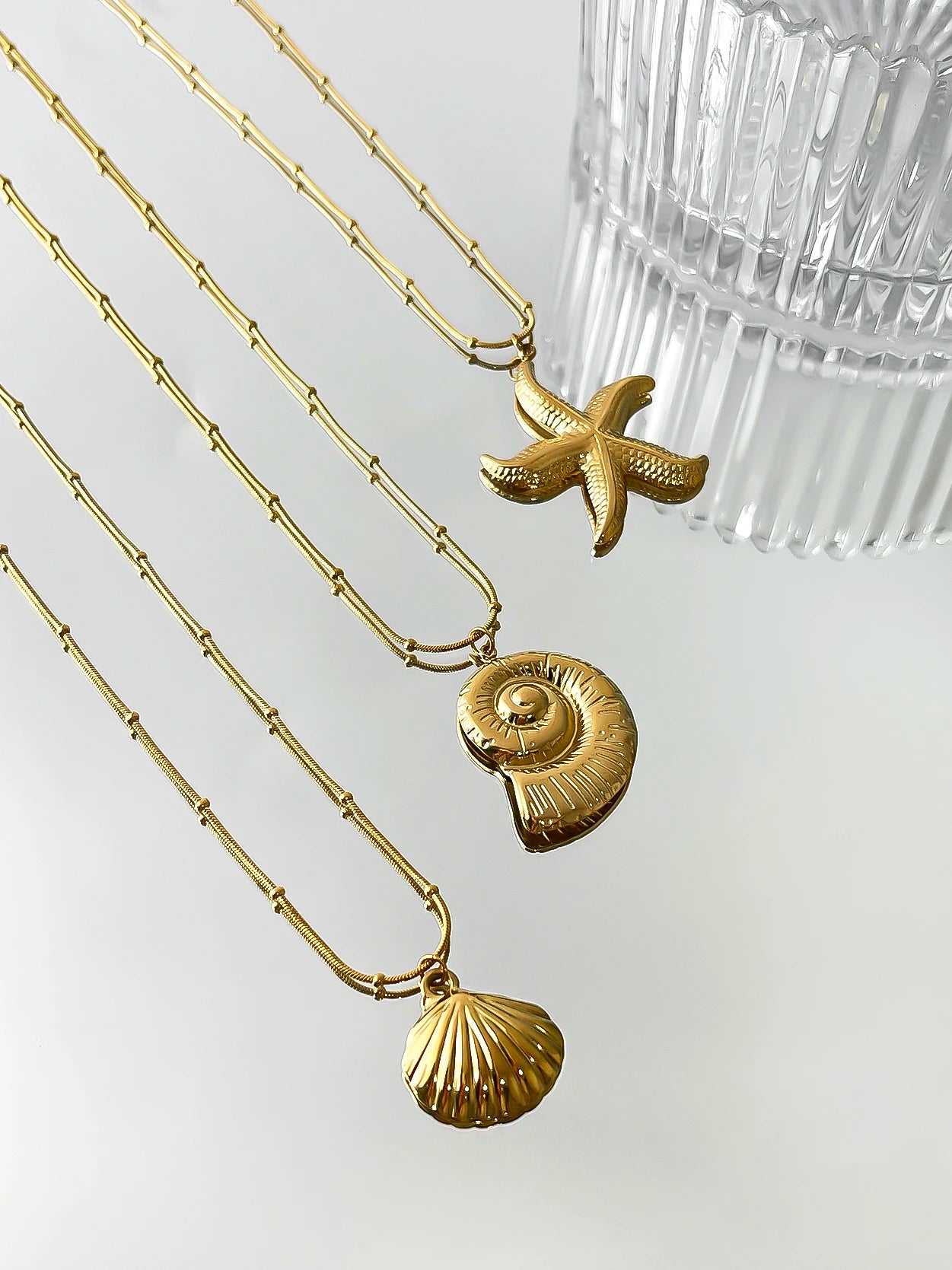 Minimalist Starfish & Conch Pendant Necklace