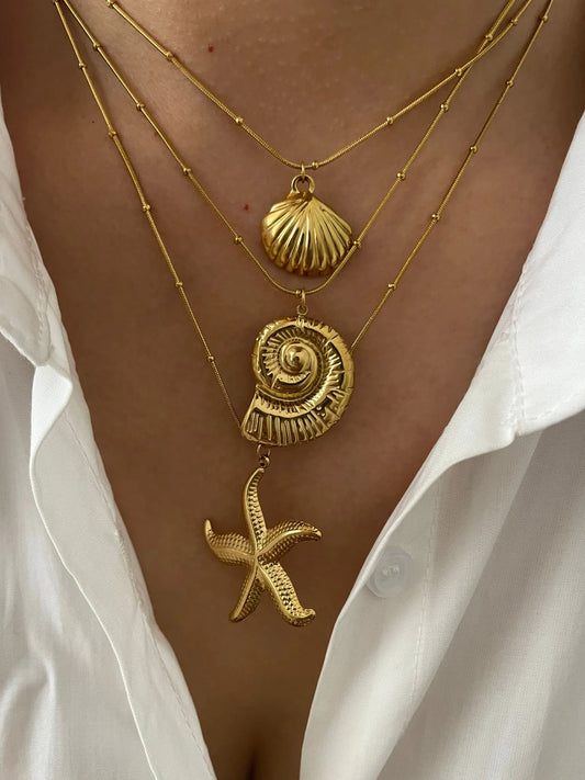 Minimalist Starfish & Conch Pendant Necklace
